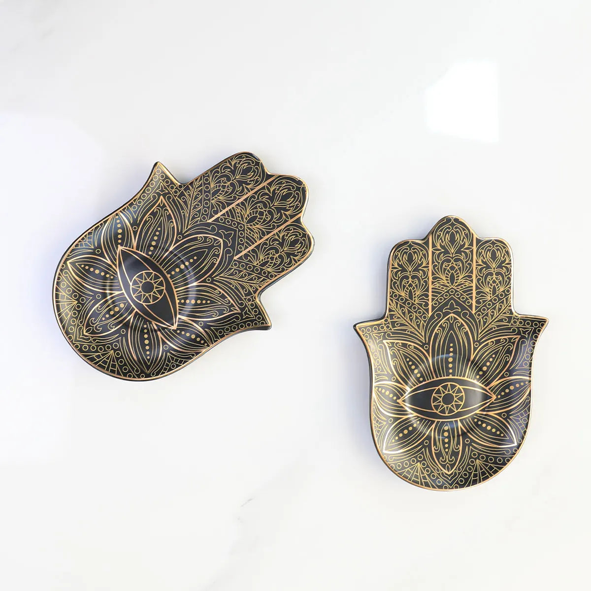 Plateau en céramique – Motifs de main - e-thnic