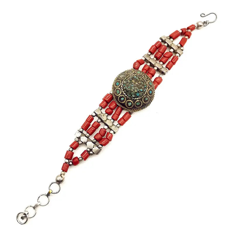 Bracelet- Perles rouges en verre avec pendentif en laiton - e-thnic