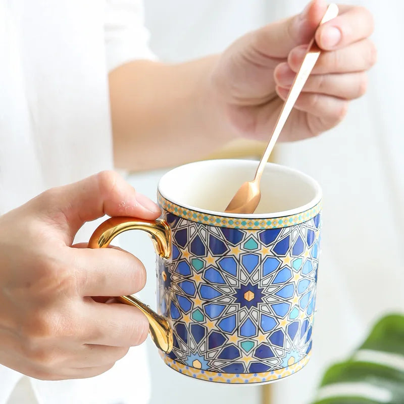 Tasse à café vintage avec poignée dorée - e-thnic