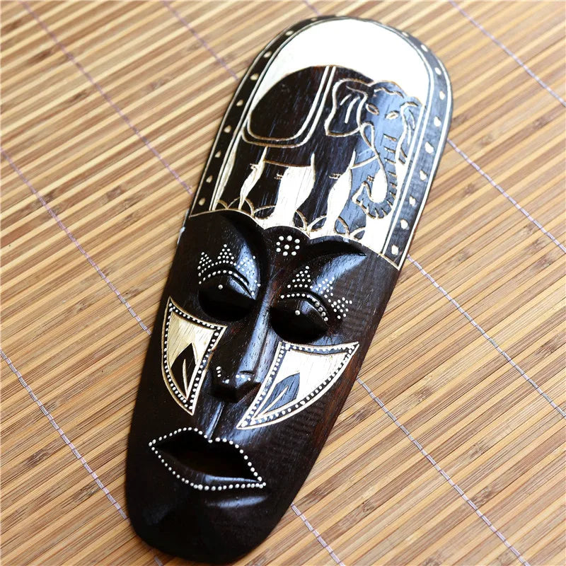 Masque sculpté en bois de Thaïlande - e-thnic